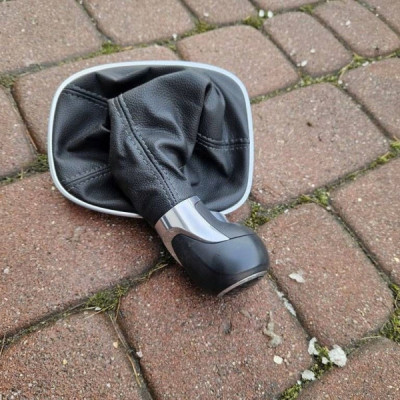 Lewarek gałka zmiany biegów chrom 6 biegów mieszek Opel Corsa E