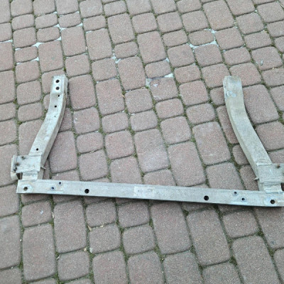 Belka wzmocnienie zderzaka chłodnic przód aluminiowa Opel Corsa E