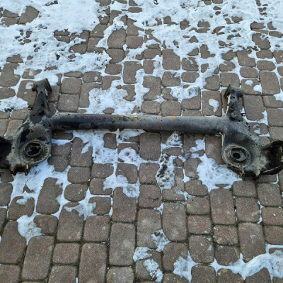 Belka zawieszenia oś ośka tył tylna WERSJA POD ZACISKI Opel Corsa E