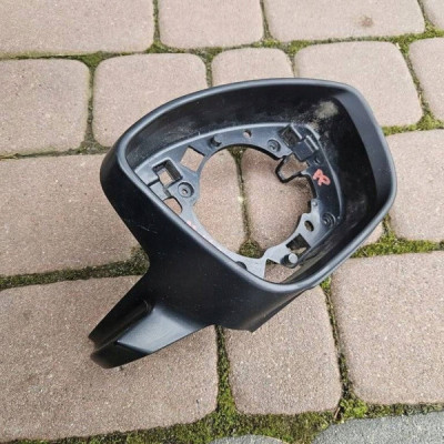 Obudowa osłona lusterka ramka Peugeot 508 Citroen DS3 Opel Mokka B 8901002