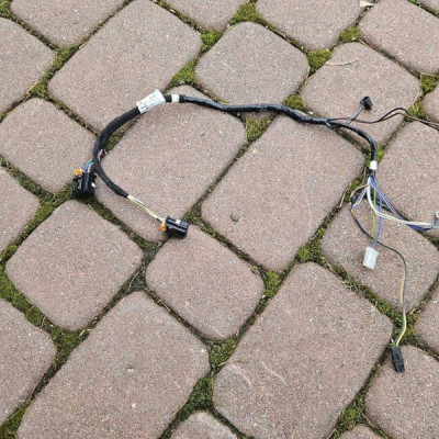 Instalacja wiązka lusterka prawego podświetlane asy Opel Mokka B 1070540001