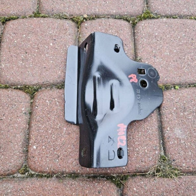 Uchwyt wspornik mocowanie prawy przedni Opel Mokka B 207821