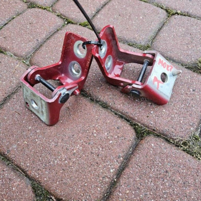 Zawias zawiasy drzwi tył tylnych prawych czerwone EPY Opel Mokka B