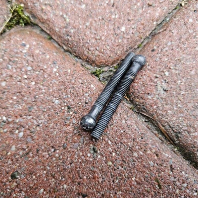 Śruby mocowanie mocowania radaru przedniego Opel Mokka B 9852541980