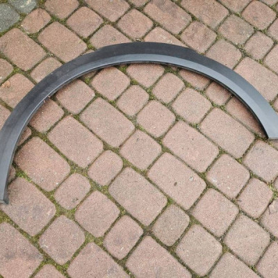 Listwa błotnika prawa przednia 20 - stan widoczny Opel Mokka B 9834173280