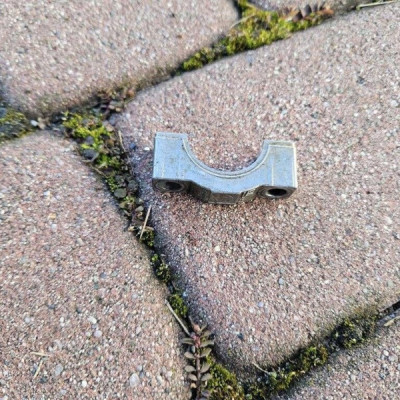 Mostek wałka rozrządu stopka uchwyt 1.0 1.2 1.4 B14XE Opel Corsa E 90530563