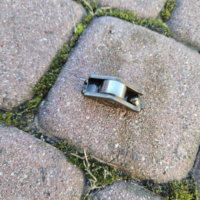 Dzwigienka popychacz dzwigienki wałka rozrządu 1.2 1.4 Opel Corsa E B14XER