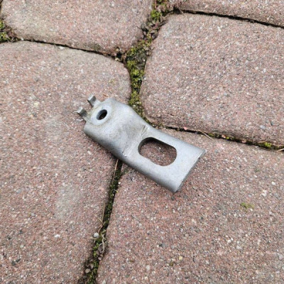 Uchwyt mocowanie wspornik silnika 1.2 1.4 Opel Corsa E