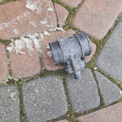 Przepływomierz 1.2 1.4 Adam Meriva B Opel Corsa E 13452145