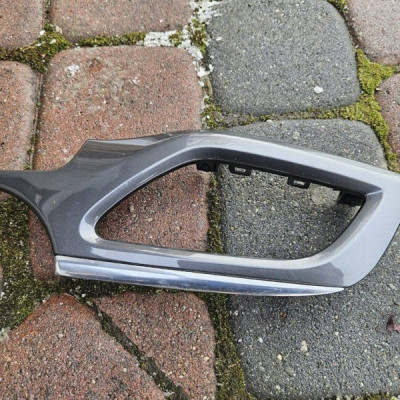 Listwa obudowa osłona deski dekor konsoli chrom Opel Corsa E 13428776