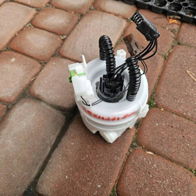 Pompka zbiornika paliwa pompa baku Opel Mokka B 9851127180