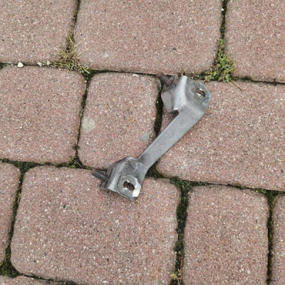 Uchwyt wspornik mocowanie katalizatora wydechu Opel Mokka B