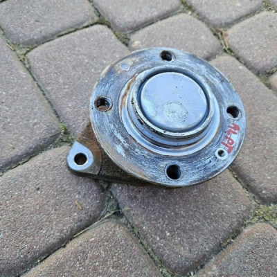 Piasta tył tylna łożysko prawa zawieszenia Opel Astra L VI