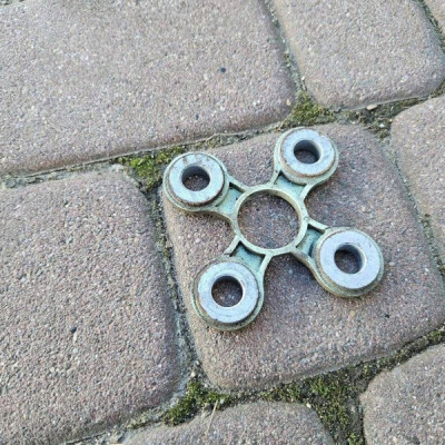 Łącznik uchwyt mocowanie piasty łożyska tył tylnego Opel Astra L 63695