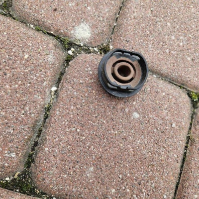 Uchwyt mocowanie wspornik chłodnicy gumka Opel Mokka B 9826869780