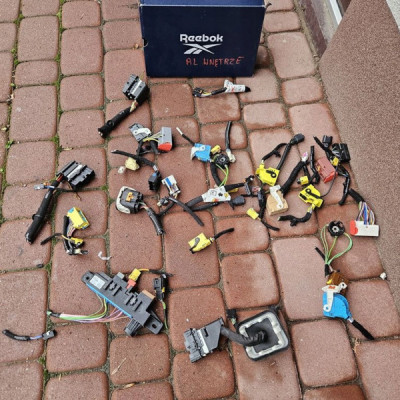 Instalacja wiązka kostka wtyczka wnętrza OPEL ASTRA L 6 VI