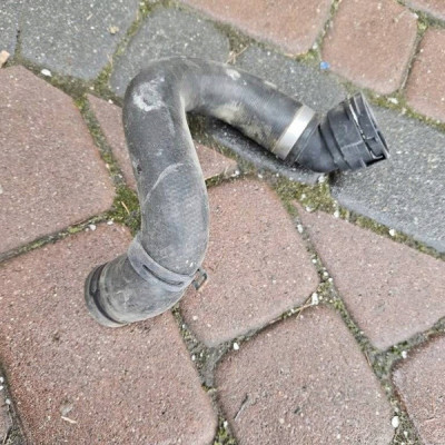 Przewód rura wąż wody 1.4T Turbo wodny Opel Corsa E 13402310