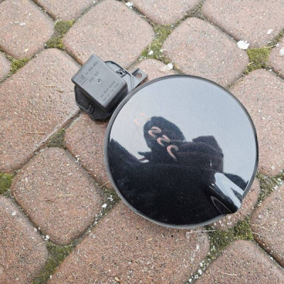 Klapka wlewu paliwa zbiornika Z22C Corsa D Opel Corsa E 13183306