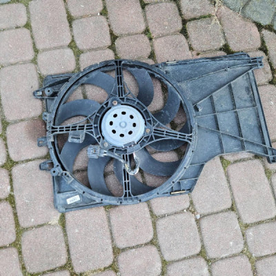 Wentylator chłodnic obudowa 1.0T 1.4T 1.3D Adam Opel Corsa E 13486494