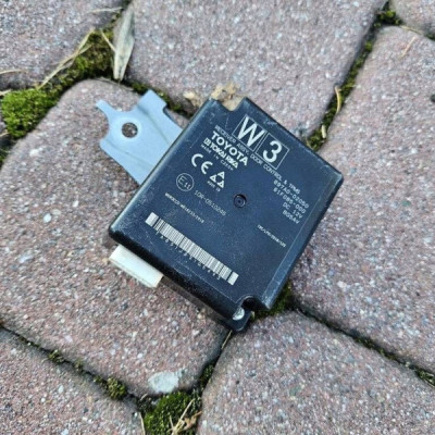 Moduł sterownik drzwi zamka central Toyota Corolla E210 E21 897A0-02050