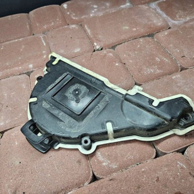 Obudowa osłona rozrządu paska dekiel Opel Crossland X 9824675280