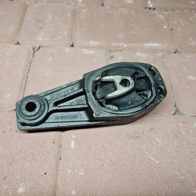 Łapa mocowanie skrzyni biegów 1.5D HDI YH01 Opel Crossland X 9673005780