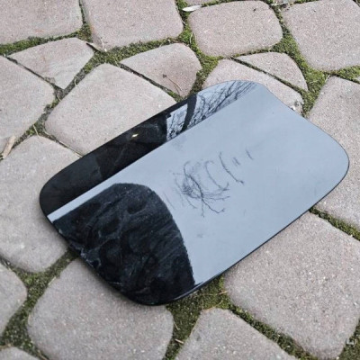 Klapka wlewu paliwa osłona zatyczka czarna Z22Y Opel Insignia B 39117314