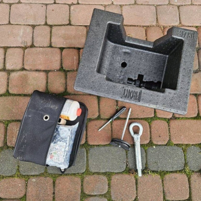 Zestaw naprawczy koła wkrętka pompka styropian bagażnika Opel Insignia B