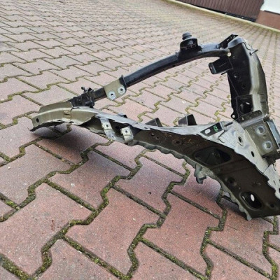 Pas przedni wzmocnienie okular lampy prawy podłóżnica Opel Insignia B