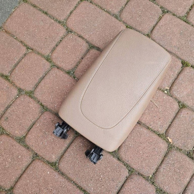 Podłokietnik skóra skórzany tunelu środkowego Opel Insignia B