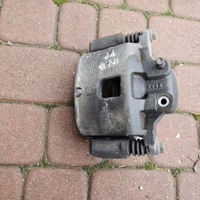 Zacisk przód przedni hamulcowy jażmo prawy Opel Insignia B