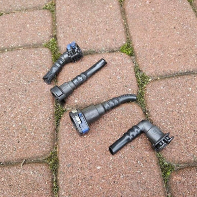 Końcówka przewódu paliwa paliwowy 2.0D zbiornika - 1szt Opel Insignia B