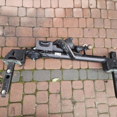 Hak holowniczy otwierany ORYGINAŁ kombi Opel Insignia B 55R-012697