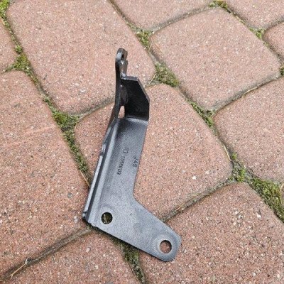 Uchwyt mocowanie wspornik łapa 2.0D Opel Insignia B 55580113