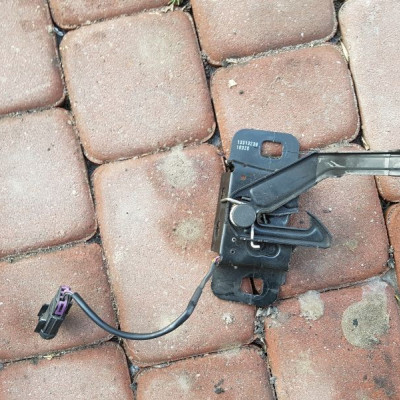 Zamek maski Opel Insignia 13313239 ANGLIK