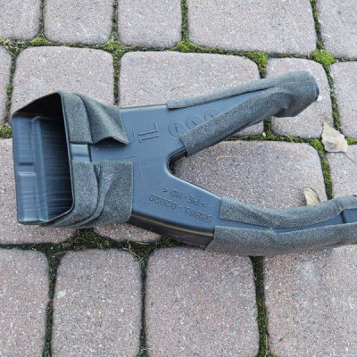 Kanał powietrza nawiewu nadmuchu Toyota Corolla E210 E21 58861-02020