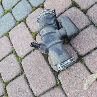 Rura dolot filtra powietrza łapacz 1.5i Toyota Corolla E210 E21 17880-F3030