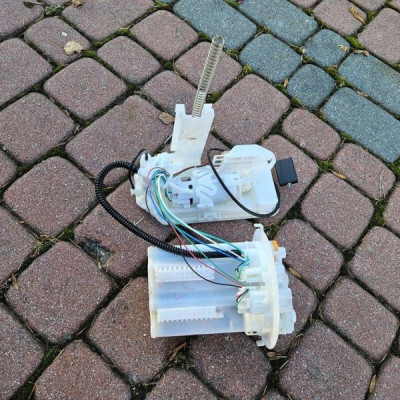 Pompka zbiornika paliwa 1.5B - w 2 czes Toyota Corolla E210 E21 77020-02830