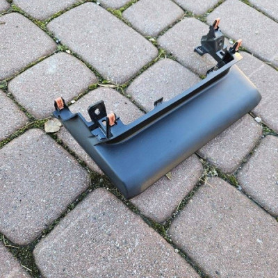 Obudowa osłona radia wyświetlacza Toyota Corolla E210 E21 55422-02740