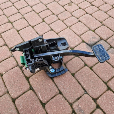 Pedał pedały europa Opel Insignia B 84187599