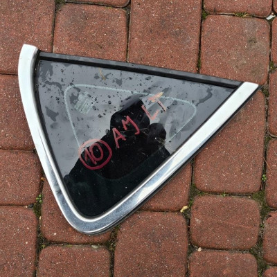 Szyba tył tylna HB 2010r Opel Astra J IV