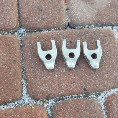 Łapka mocowanie wtrysk 2.3 DCI Master III Movano B