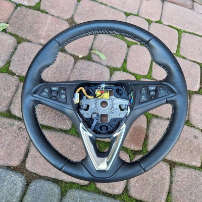 Kierownica skóra podgrzewana Opel Astra K V 430