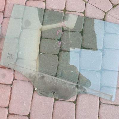 Szyba tył tylna kombi boczna Opel INSIGNIA 2009