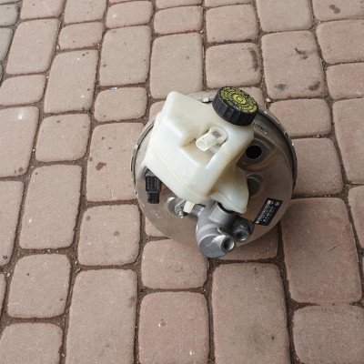 Serwo hamulcowe Mercedes W218 CLS A2124301430