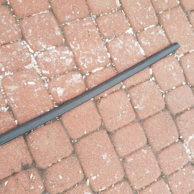Listwa zgarniacz drzwi Opel Astra K V 39133181