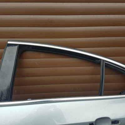 Uszczelka chrom zgarniacz HB Sedan Opel Insignia