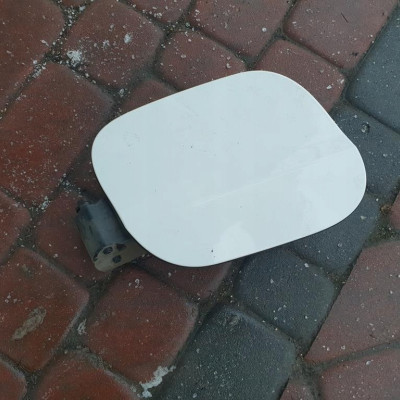 Klapka wlew paliwa Opel Astra K V 39061480