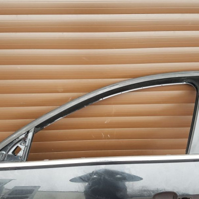 Uszczelka górna zgarniacz przód Opel Insignia