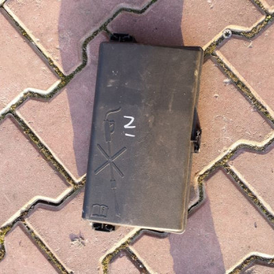 Pokrywa obudowa skrzynki bezpieczników Insignia